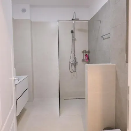 Daire Luxury Lake On 1 Mamaia